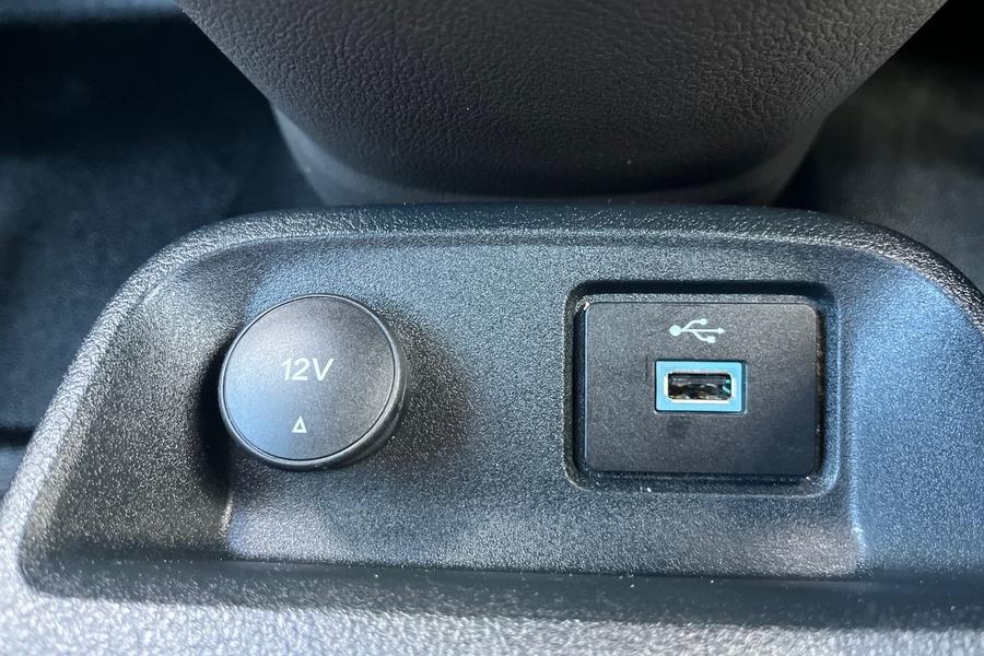 Ford TRANSIT CONNECT Photo autoimg-94133297ee2aefb1ce89ff79fa7dd598062a6589.jpg