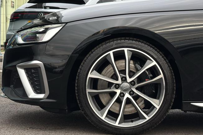 AUDI S4 Photo 47