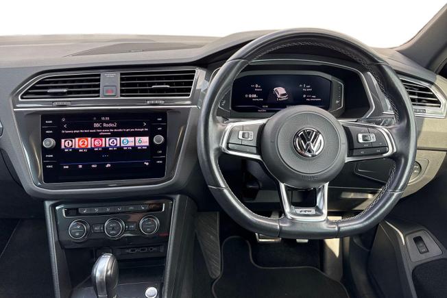 VOLKSWAGEN Tiguan Photo 11