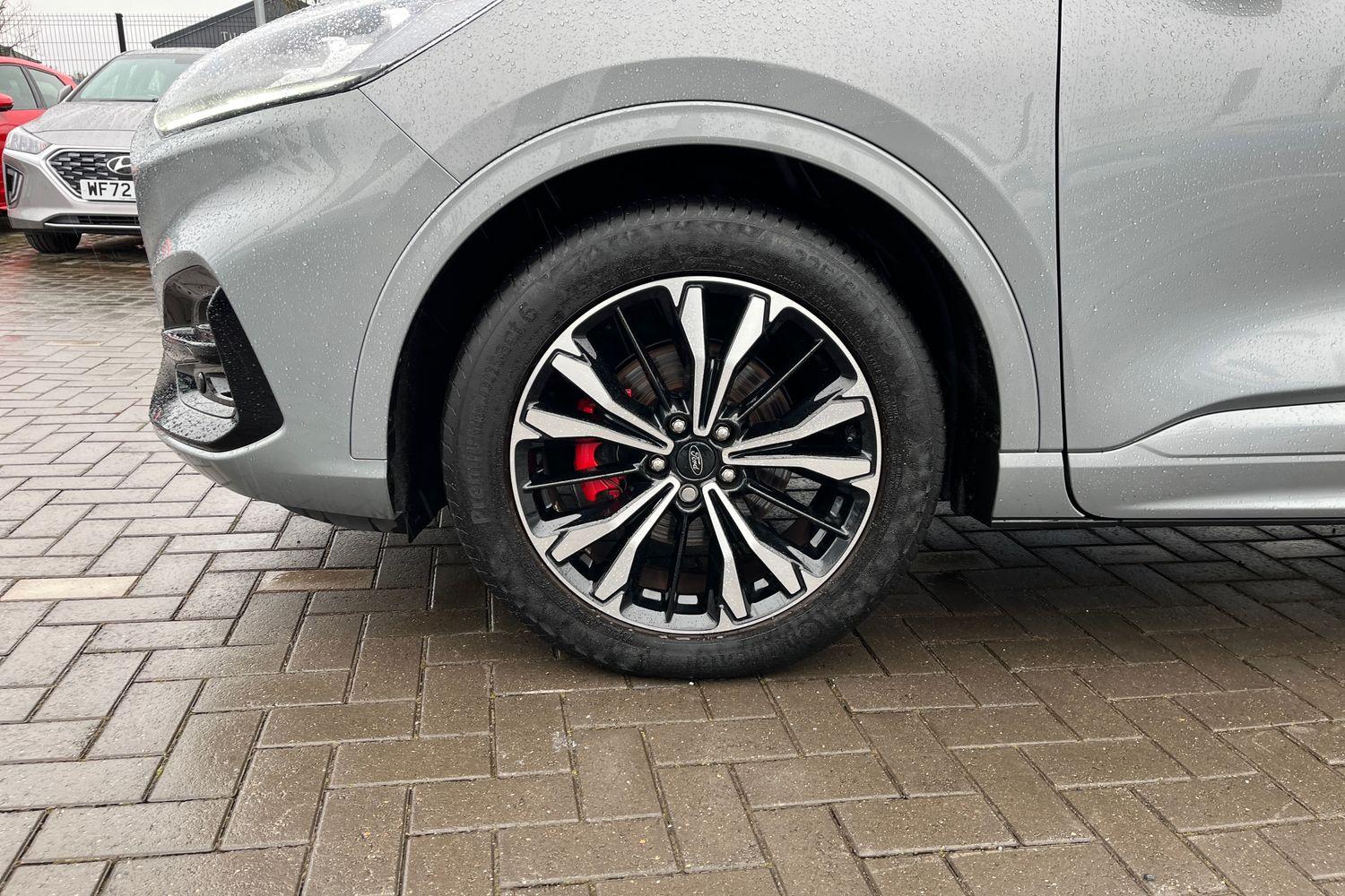Ford Kuga Photo 24