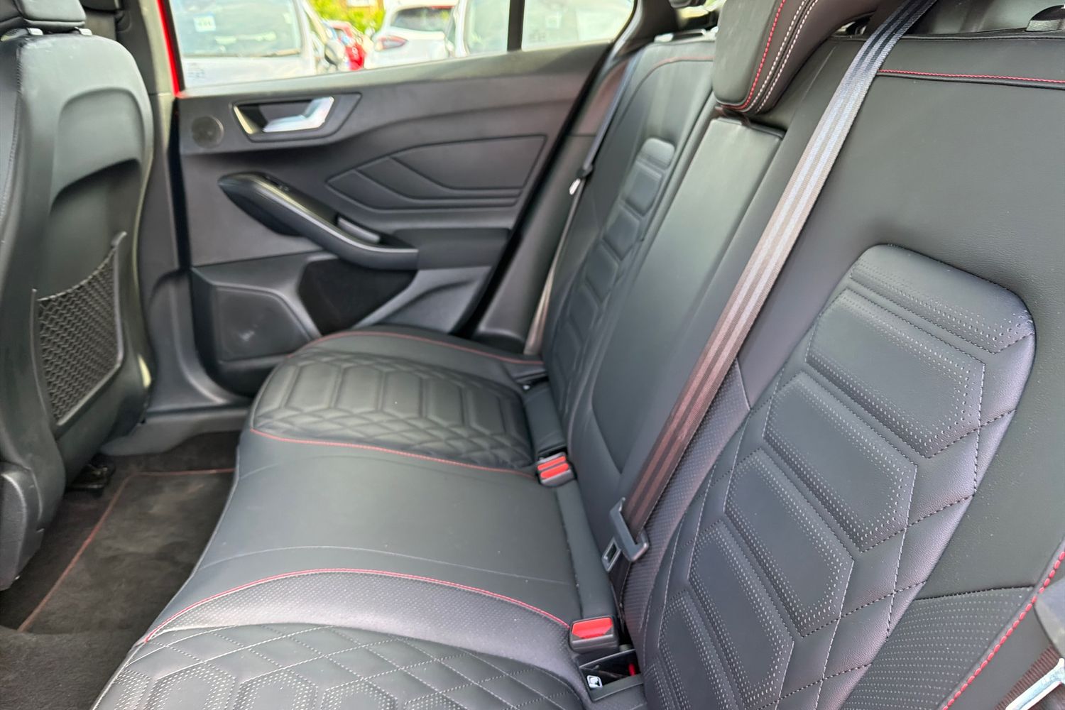 Ford FOCUS Photo 19
