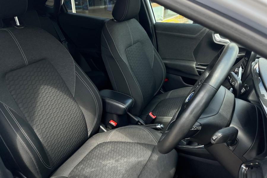 Ford PUMA Photo autoimg-941c7e4bcb264bff3f381ed1d86969ae86bd0136.jpg