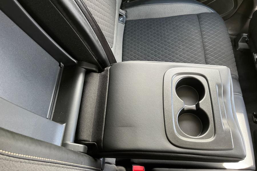 Vauxhall GRANDLAND X Photo autoimg-942016628a9aca45a27c09bbd545950d2c17547a.jpg