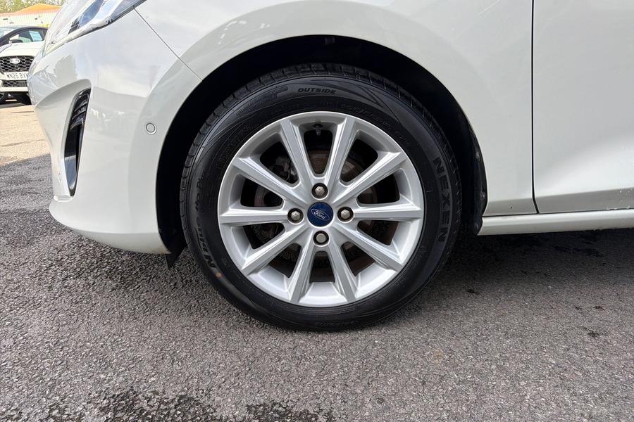 Ford FIESTA Photo autoimg-94234735bab48359c28bc546e38fdb8c05891e1f.jpg