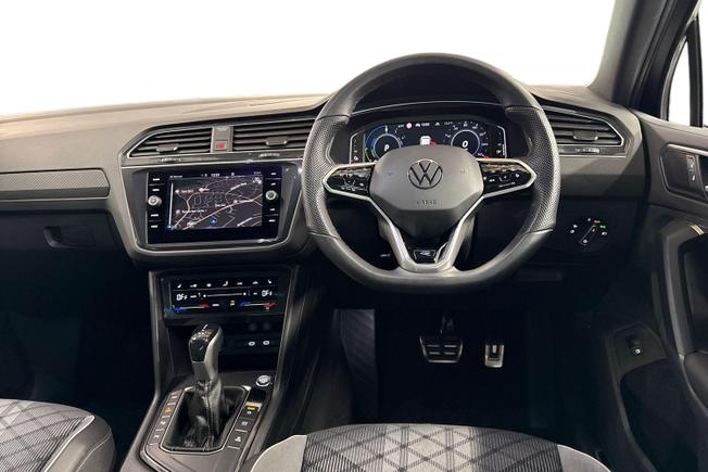 VOLKSWAGEN Tiguan Photo 11