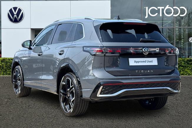 VOLKSWAGEN Tiguan Photo 3