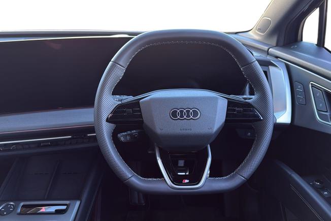 AUDI Audi Q4 Sportback Photo 11