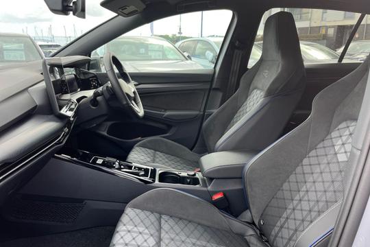 Volkswagen Golf Photo autoimg-943a7ae0503aa35e859323c51e75d5dbeec6d1a5.jpg