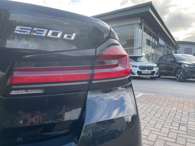 BMW 5 Series Photo 18