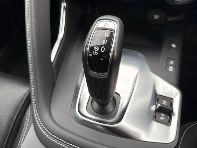 JAGUAR E-Pace Photo 31