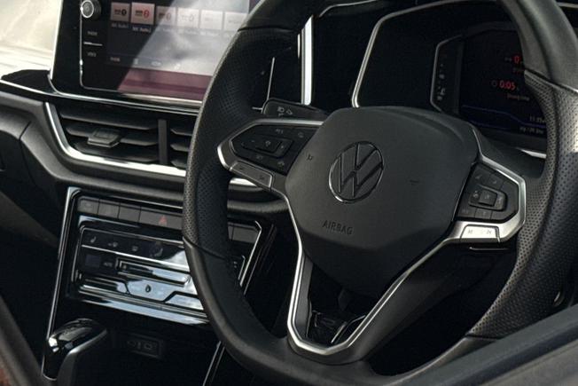VOLKSWAGEN T-Roc Photo 43
