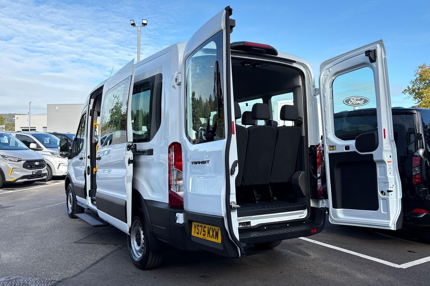 Ford Transit Photo 6