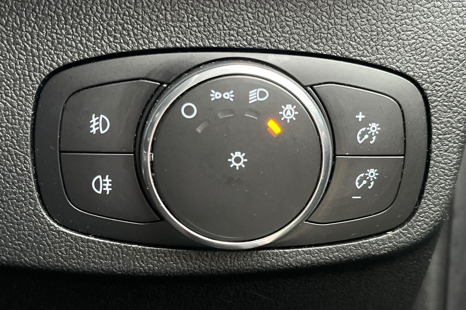 Ford FOCUS Photo 22