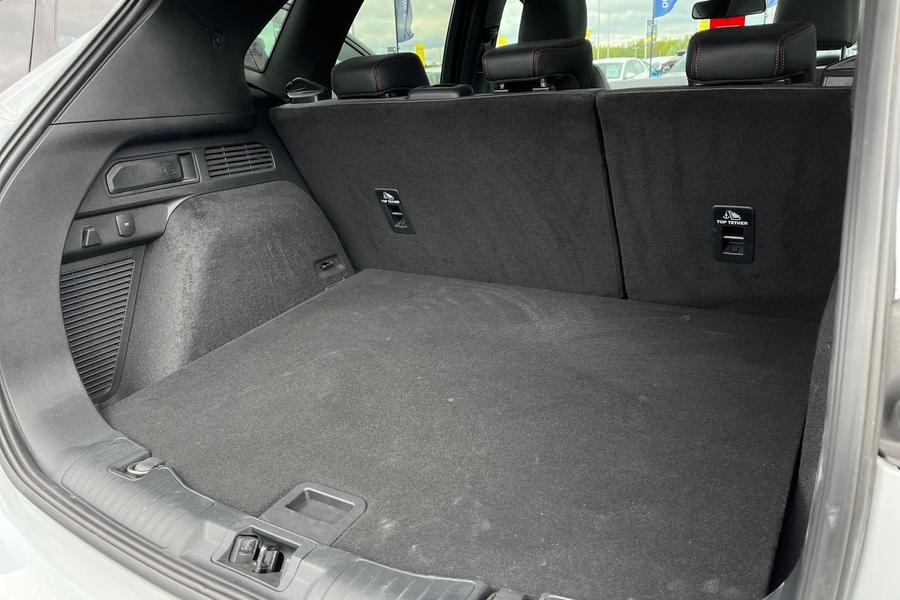 Ford Kuga Photo autoimg-94447550e5d80cf3e77c0d9df4bdabcb4f66bd50.jpg