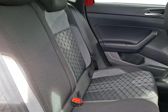 VOLKSWAGEN Polo Photo 9