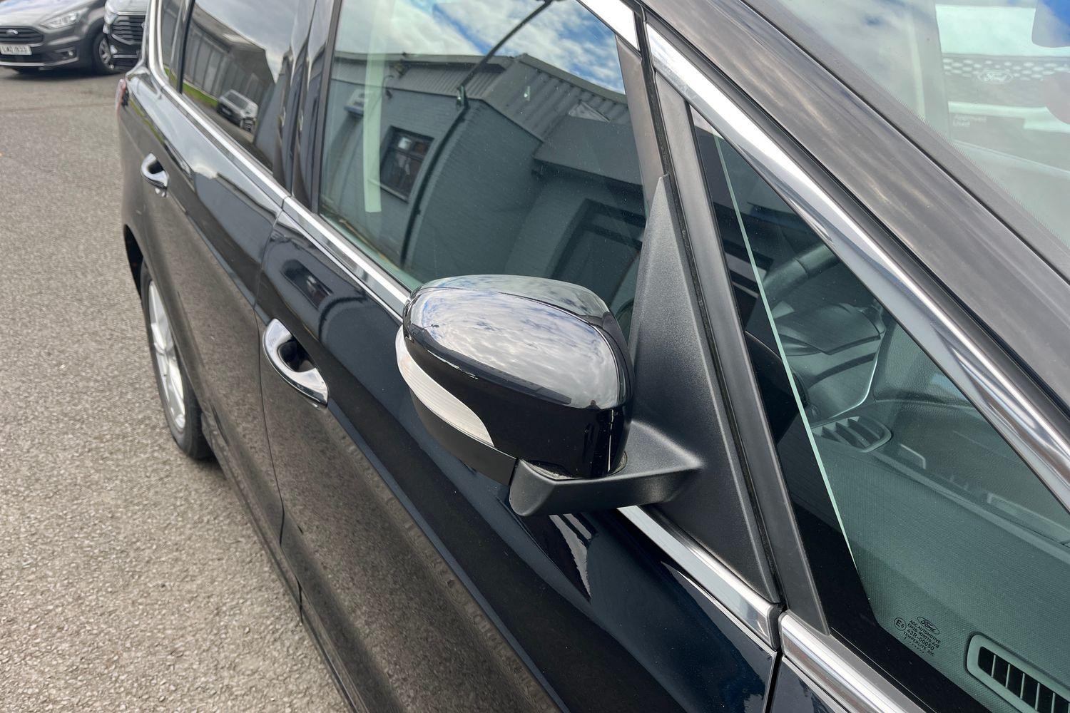 Ford S-MAX Photo 27