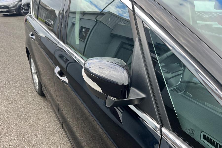 Ford S-MAX Photo autoimg-94467a65a868a9b301d38a83be0aea6c84954742.jpg