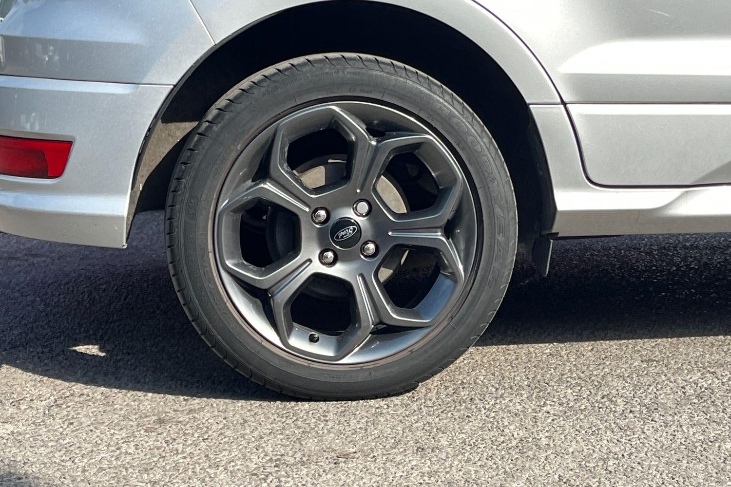 Ford ECOSPORT Photo 7