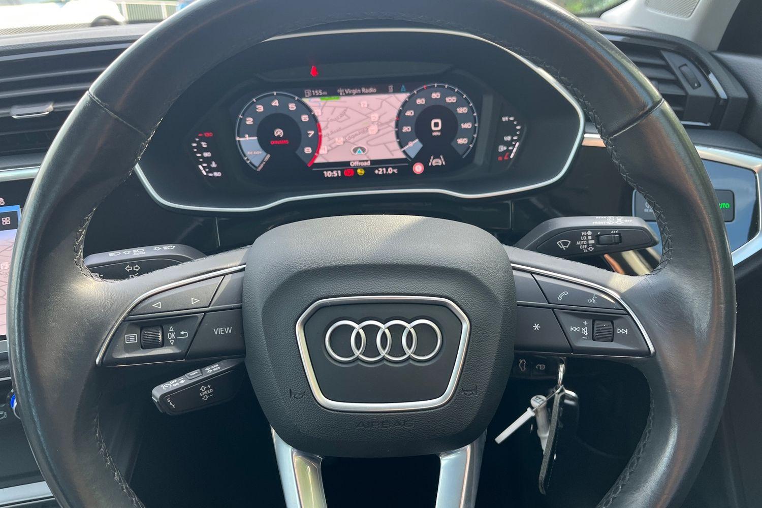 Audi Q3 Photo 11