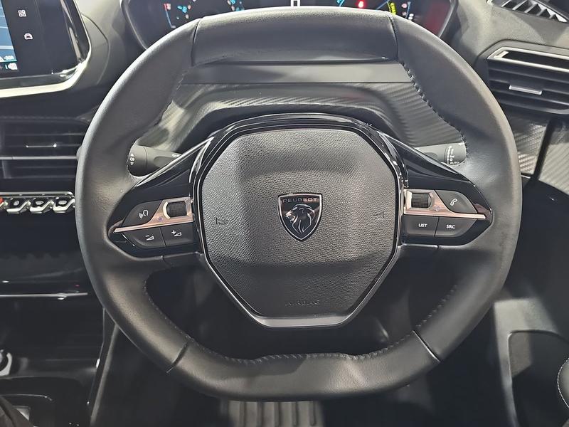 Used Peugeot E-208 YS24BXA 32