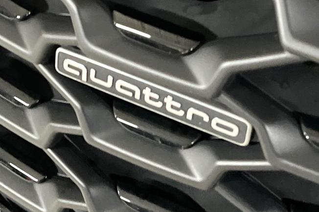AUDI Q3 Photo 31