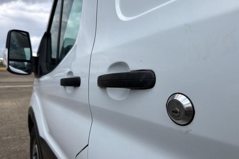 Used Ford TRANSIT HV22SYA 9