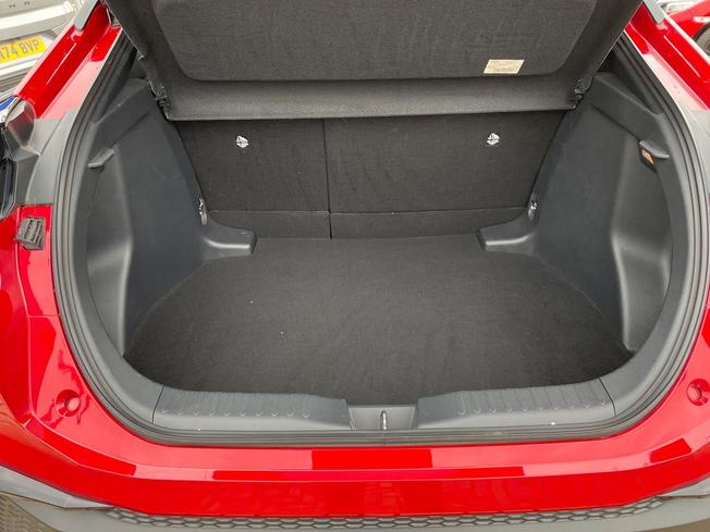 TOYOTA C-Hr Photo 12