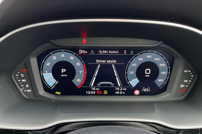 AUDI Q3 Photo 15