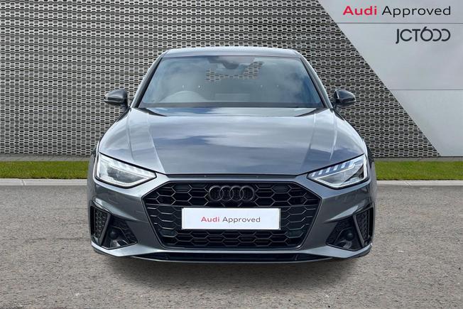 AUDI A4 Photo 8