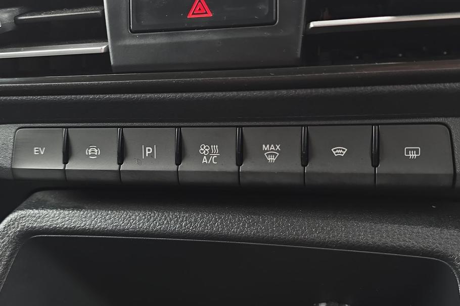 Used FORD TRANSIT CONNECT WR75HYN 34