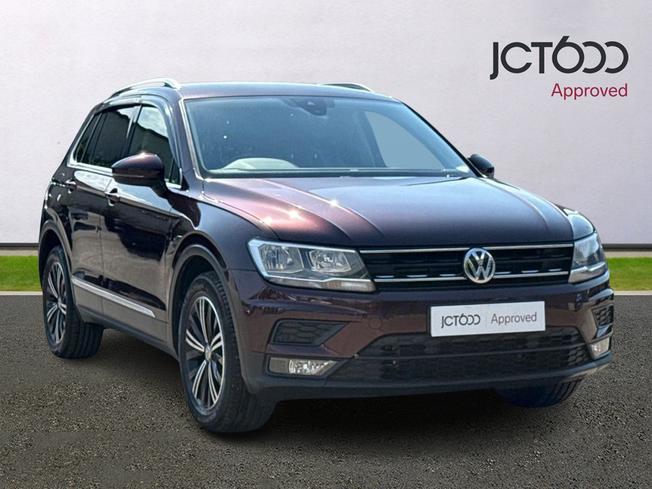 VOLKSWAGEN Tiguan Photo 1