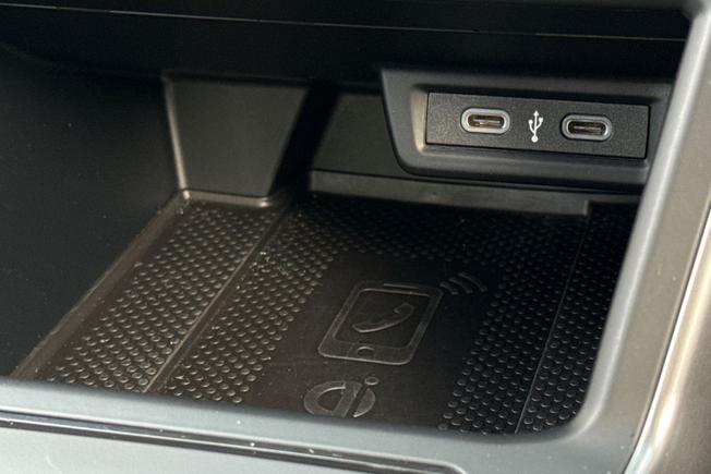 VOLKSWAGEN Taigo Photo 25