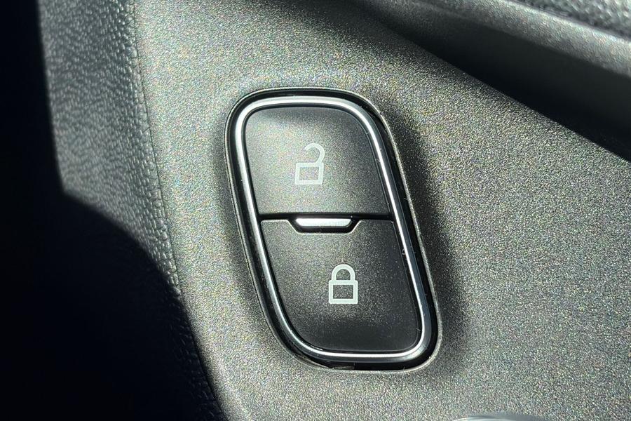 Ford FIESTA Photo autoimg-9464494eaada523f20315e971df750652164809e.jpg