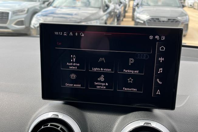 AUDI Q2 Photo 24