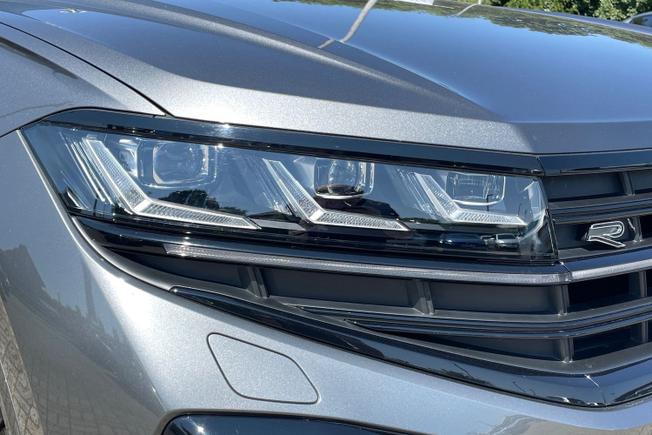 VOLKSWAGEN Touareg Photo 19