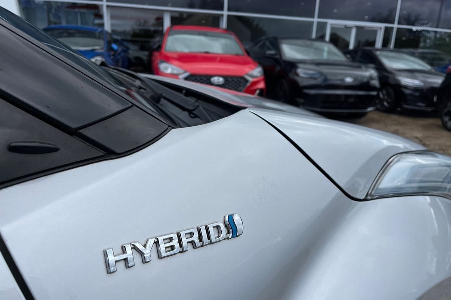 Toyota C-HR Photo autoimg-947027a49fcac5080e02ad3d4e4c27fa21f9cd0c.jpg