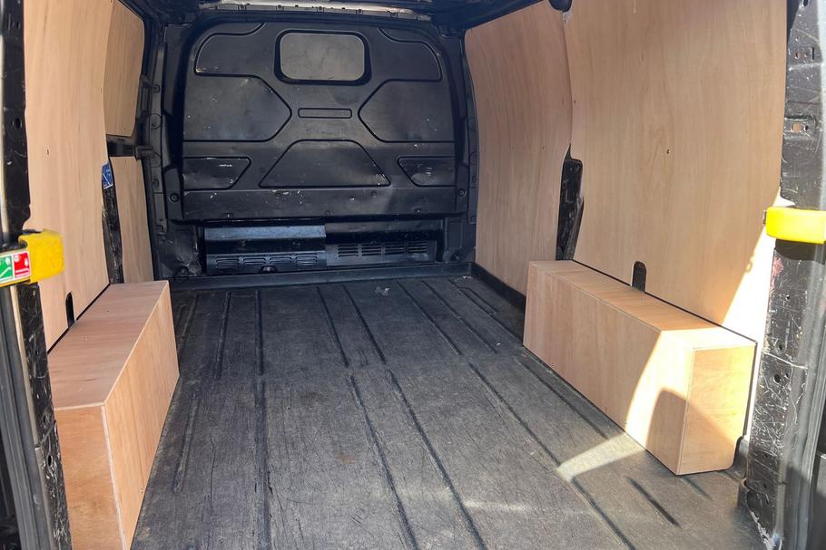 Used Ford TRANSIT CUSTOM LS22MGU 24