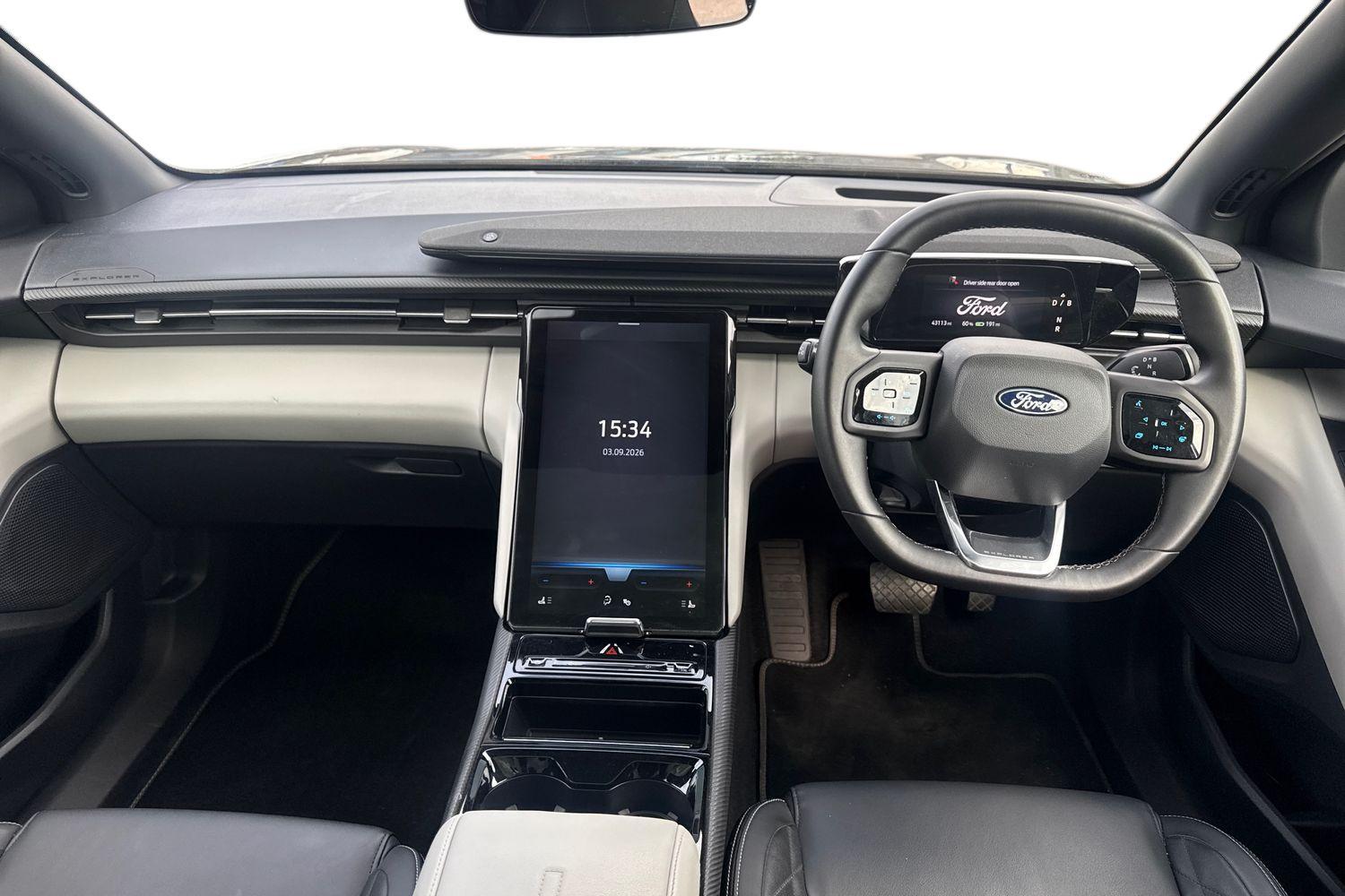 Ford Explorer Photo 9