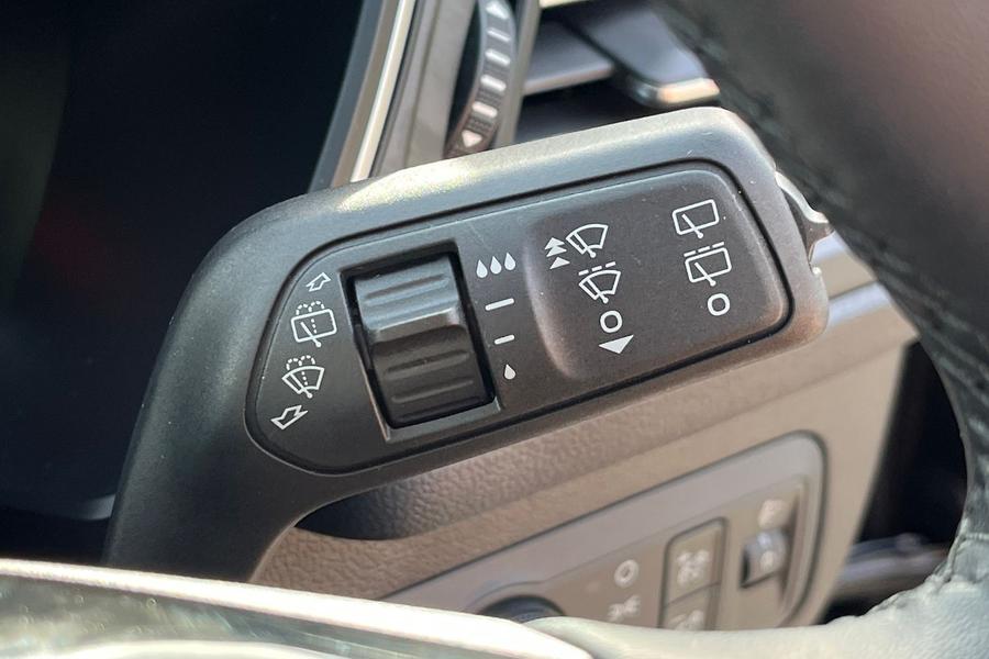 Ford KUGA Photo autoimg-947439cb939a11c11a4b15fde6e33823841f65ff.jpg