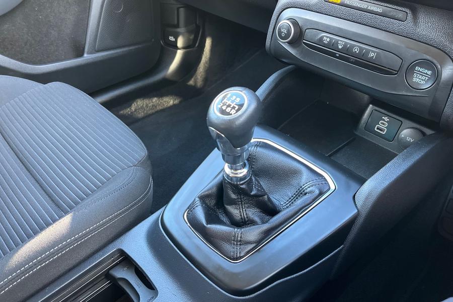 Ford FOCUS Photo autoimg-947f06bf12a7ed8271c1a064568673ab045e3c14.jpg