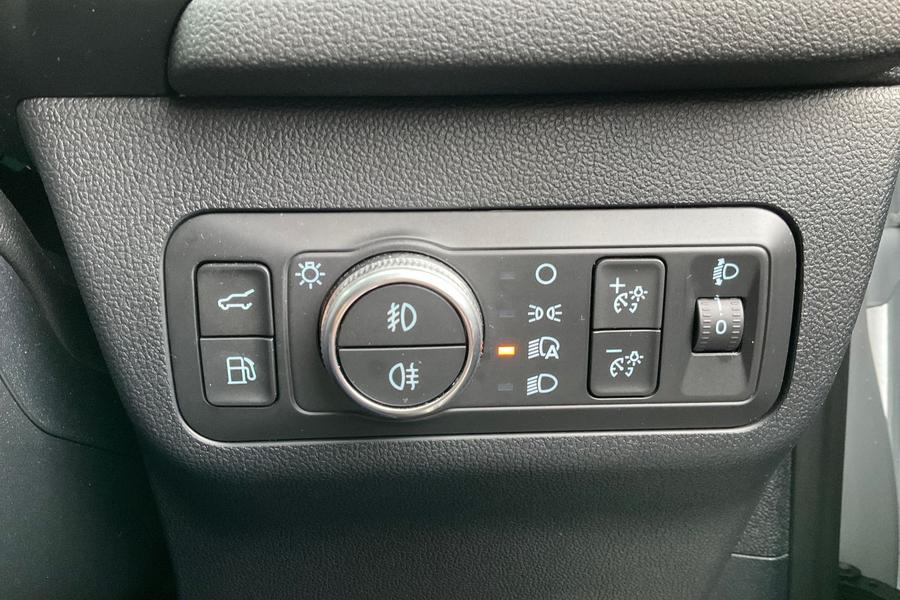 Ford KUGA Photo autoimg-947f62ae292f394b8e49cec5344db2eeefbbb2c4.jpg