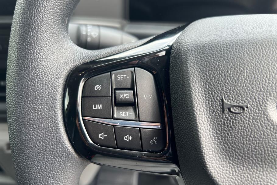 Used Ford E-TRANSIT CUSTOM HV75LZR 19