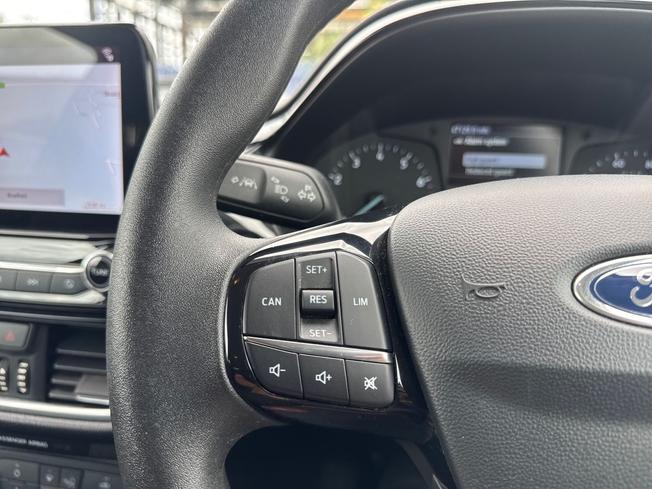 FORD Fiesta Photo 16