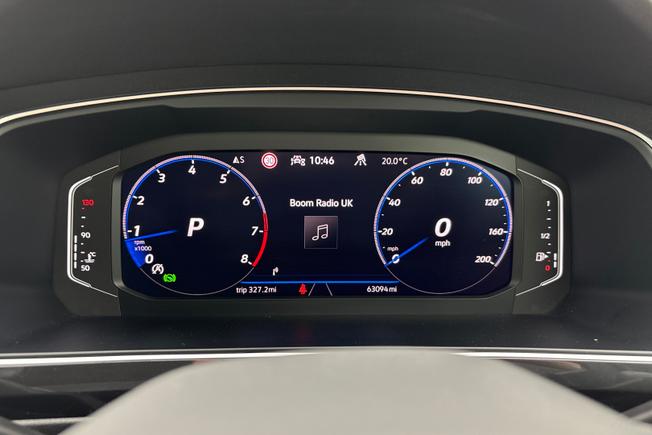 VOLKSWAGEN Tiguan Photo 15