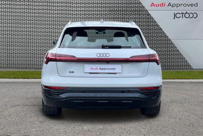 AUDI Q8 E-Tron Photo 7