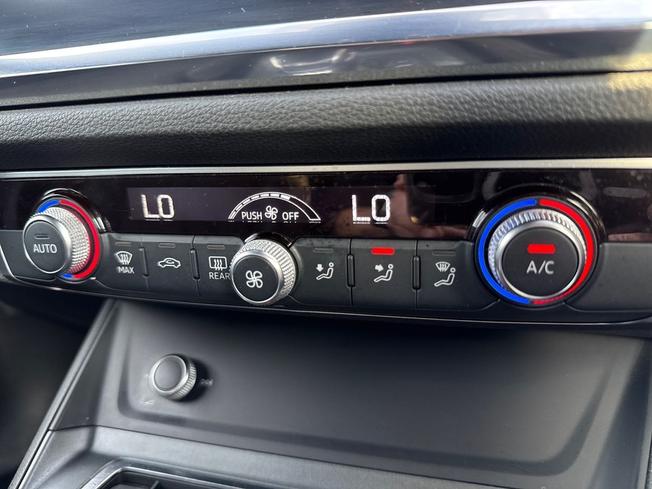 AUDI Q3 Photo 34