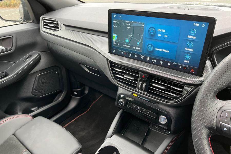 Ford KUGA Photo autoimg-949014b6c15ea2fc9c8c060c22d6a30ab3a52e90.jpg