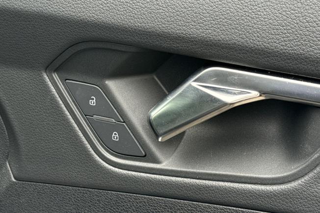 AUDI Q3 Photo 32