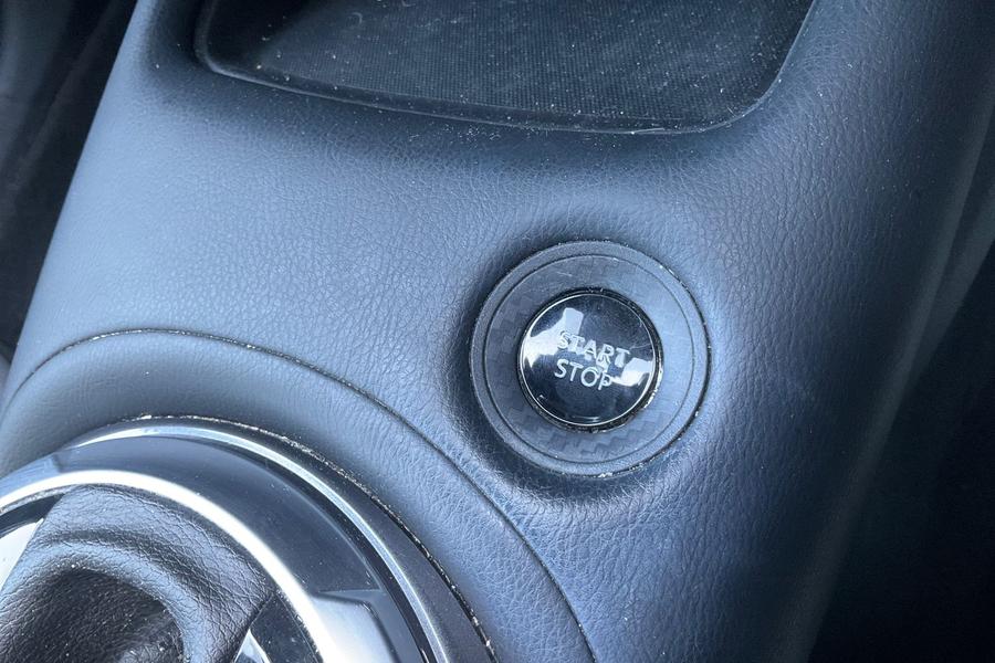 Nissan JUKE Photo autoimg-9495edbcae46070015d8ad81ea22704349ef155d.jpg