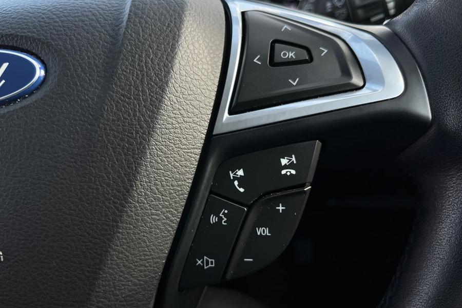 Ford GALAXY Photo autoimg-949b1a9e6f3009ffecaec73b6252287a3f36bf82.jpg